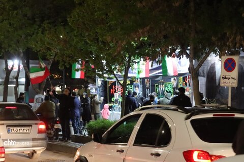 موکب هنرمندان صنایع دستی وتشکل های گردشگری در شب اربعین شهادت رهبر شهیدمان ودانش آموزان شهید مدرسه میناب