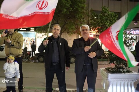 موکب هنرمندان صنایع دستی وتشکل های گردشگری در شب اربعین شهادت رهبر شهیدمان ودانش آموزان شهید مدرسه میناب