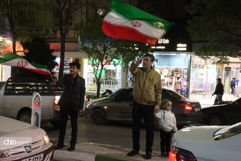 موکب هنرمندان صنایع دستی وتشکل های گردشگری در شب اربعین شهادت رهبر شهیدمان ودانش آموزان شهید مدرسه میناب