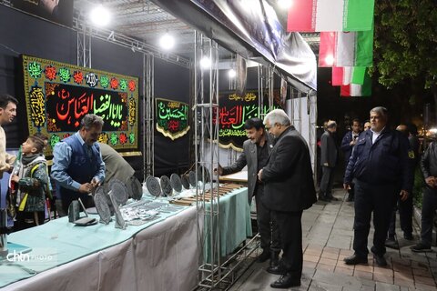 موکب هنرمندان صنایع دستی وتشکل های گردشگری در شب اربعین شهادت رهبر شهیدمان ودانش آموزان شهید مدرسه میناب
