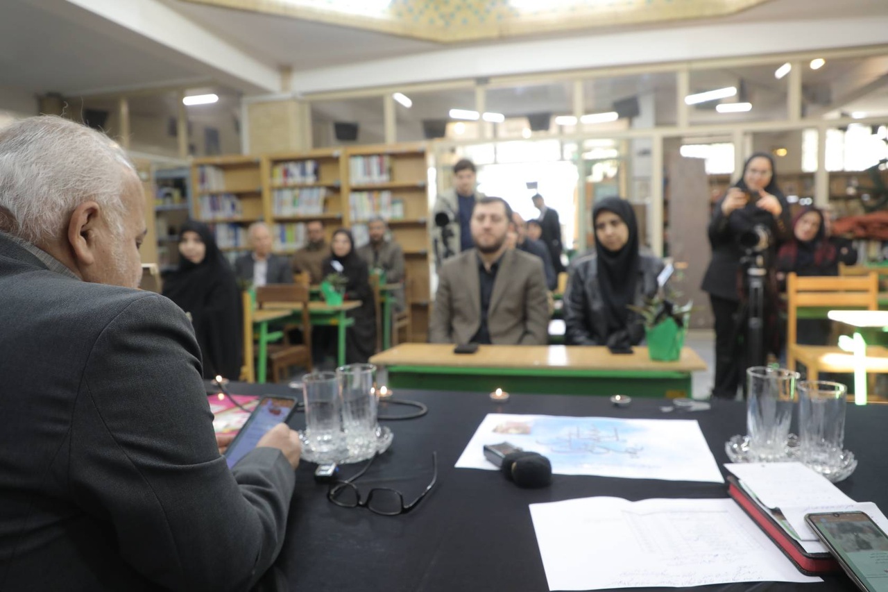 طنین سروده‌های غمبار در سوگ «نیمکت‌های آسمانی» در قزوین
‌