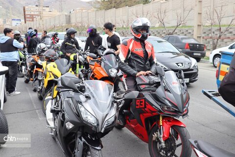 رژه‌ای خودرویی از کرج به سمت تهران با هدف اعلام حمایت از نظام و تأکید بر وحدت و انسجام ملی