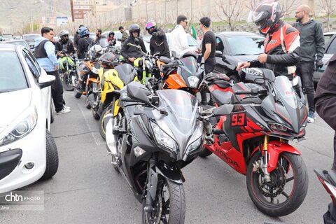 رژه‌ای خودرویی از کرج به سمت تهران با هدف اعلام حمایت از نظام و تأکید بر وحدت و انسجام ملی