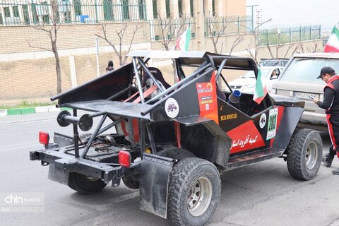 رژه‌ای خودرویی از کرج به سمت تهران با هدف اعلام حمایت از نظام و تأکید بر وحدت و انسجام ملی