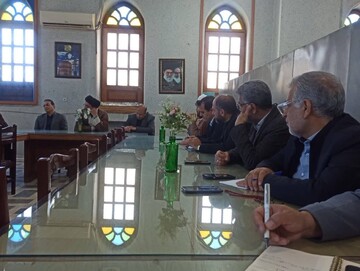 نشست مسئولان شهرستان پیشوا برای هماهنگی برنامه‌های دهه کرامت برگزار شد
