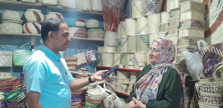 نوآوری در صنایع‌دستی شادگان؛ تولد نسل تازه ظروف تلفیقی چوب و حصیر/ مطالبه یک فروشگاه دائمی برای زنان روستایی در تالاب بین‌المللی