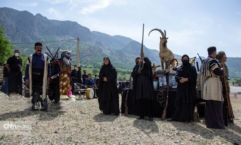 «برنو» نماد ایستادگی عشایر مقابل دشمن