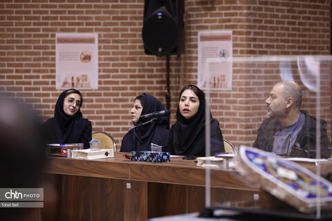 نشست میراث فرهنگی در سایه جنگ در اردبیل برگزار شد