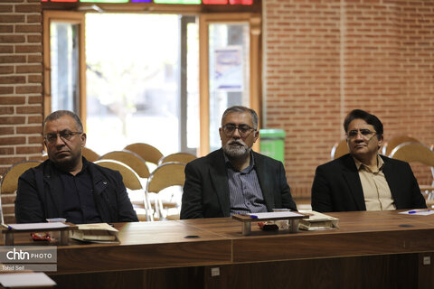 نشست میراث فرهنگی در سایه جنگ در اردبیل برگزار شد