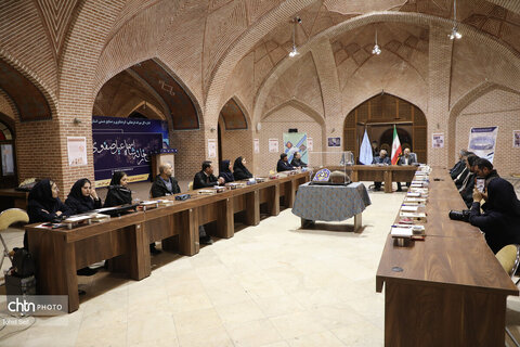 نشست میراث فرهنگی در سایه جنگ در اردبیل برگزار شد