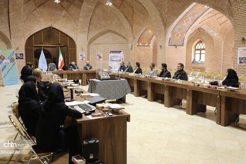 نشست میراث فرهنگی در سایه جنگ در اردبیل برگزار شد
