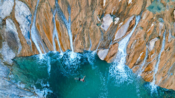 چشمه‌های آبگرم هرمزگان؛ گنجینه‌ای طبیعی برای گردشگری و درمان