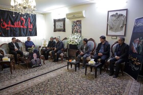 دیدار مشاور وزیر میراث‌فرهنگی با خانواده‌های شهیدان موسوی و لاریجانی