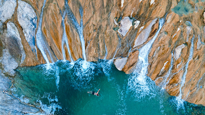 چشمه‌های آبگرم هرمزگان؛ گنجینه‌ای طبیعی برای گردشگری و درمان