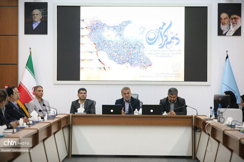 نشست مدیرکل میراث‌فرهنگی خوزستان با بانوان و کارکنان هم‌زمان با دهه کرامت