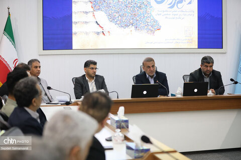 نشست مدیرکل میراث‌فرهنگی خوزستان با بانوان و کارکنان هم‌زمان با دهه کرامت