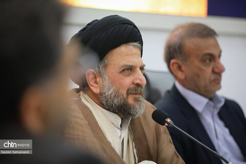 نشست مدیرکل میراث‌فرهنگی خوزستان با بانوان و کارکنان هم‌زمان با دهه کرامت