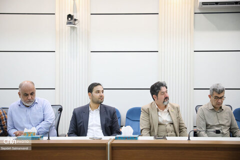 نشست مدیرکل میراث‌فرهنگی خوزستان با بانوان و کارکنان هم‌زمان با دهه کرامت