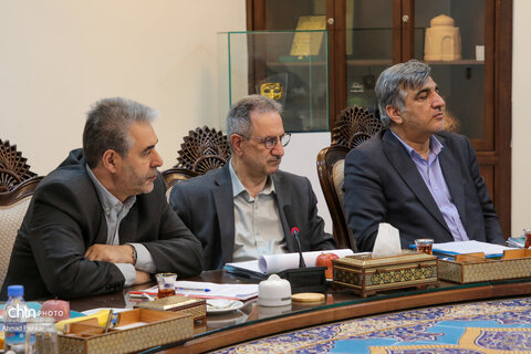 نشست مشترک وزرای میراث فرهنگی و اقتصاد