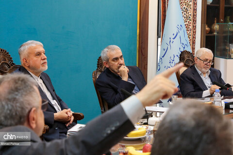 نشست مشترک وزرای میراث فرهنگی و اقتصاد