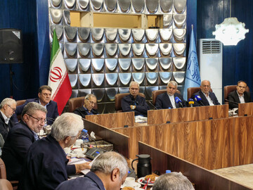 سی‌وسومین نشست شورای راهبردی وزارت میراث‌فرهنگی، گردشگری و صنایع‌دستی برگزار شد/ تمرکز بر مرمت فوری بناهای آسیب‌دیده در جنگ رمضان و ارزیابی سفرهای نوروزی