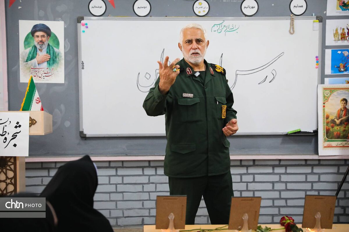 روز بناهای تاریخی در اهواز با ادای احترام به شهدای مدرسه میناب گرامی داشته شد