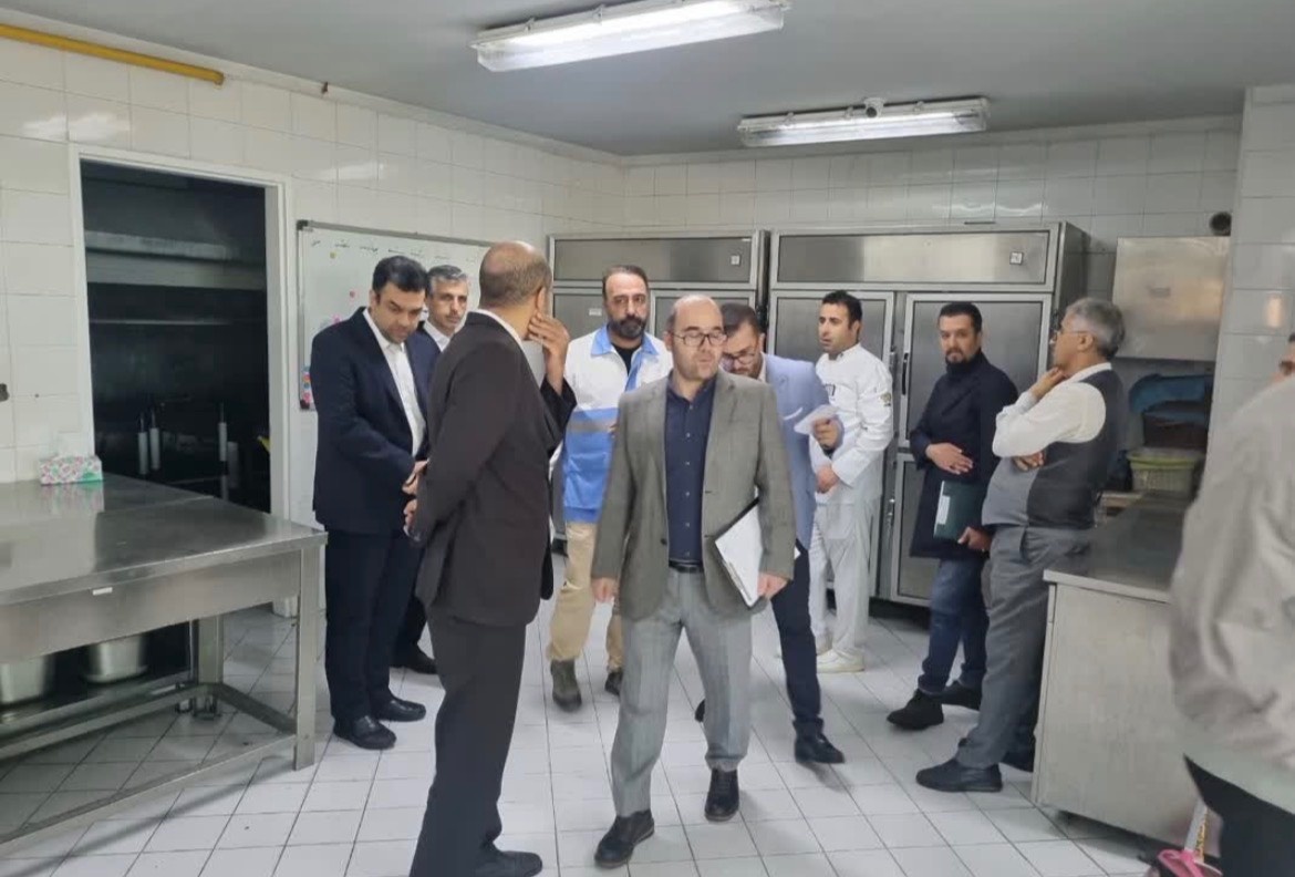 ثبت بیش از ۱/۶ میلیون سفر نوروزی به آذربایجانشرقی/ مدیریت بحران در پایش بناهای تاریخی طی جنگ