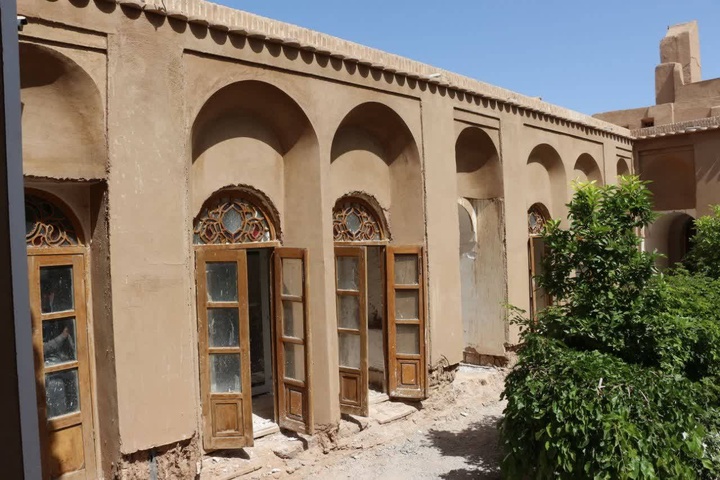 پیشرفت ۵۰ درصدی عملیات مرمت موزه مفاخر اردکان