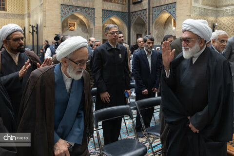 قرآن نفیس خطی با تقریظ رهبر شهید انقلاب در حرم رضوی رونمایی شد