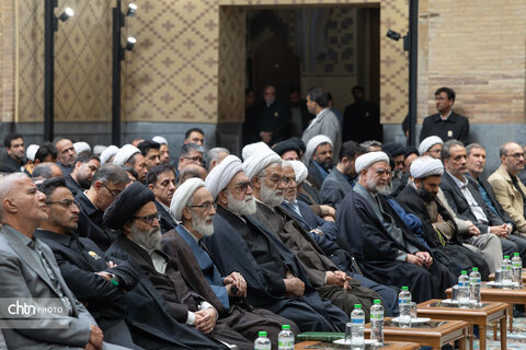 قرآن نفیس خطی با تقریظ رهبر شهید انقلاب در حرم رضوی رونمایی شد