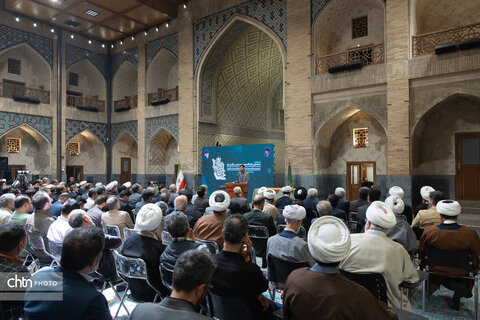 قرآن نفیس خطی با تقریظ رهبر شهید انقلاب در حرم رضوی رونمایی شد