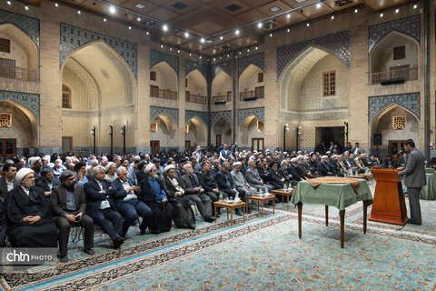 قرآن نفیس خطی با تقریظ رهبر شهید انقلاب در حرم رضوی رونمایی شد