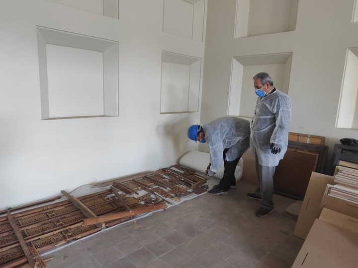 مرحله نخست عملیات نجات آثار تاریخی  آسیب‌دیده کاخ گلستان  در جنگ رمضان انجام شد