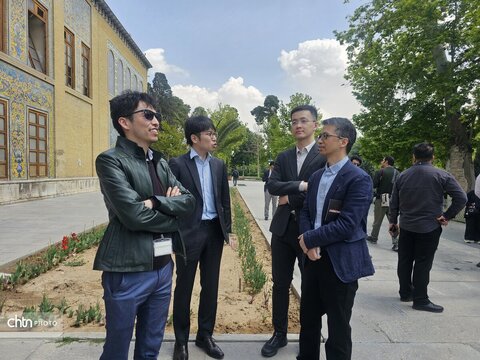 بازدید سفرا از بناهای بی دفاع