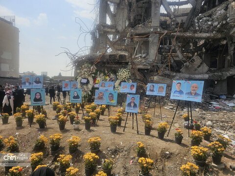 بازدید سفرا، کارداران و خبرنگاران بین‌المللی از بناهای بی‌دفاع