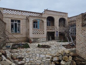 راه‌اندازی خانه صنایع‌دستی نقده؛ گامی برای توانمندسازی هنرمندان محلی/ صادرات صنایع‌دستی از نقده با بهره‌گیری از ظرفیت همجواری با کشورهای همسایه/ توسعه صنایع‌دستی در گرو حمایت و تسهیلات بانکی