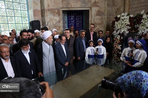 آئین گلباران آرامگان سعدی شیرازی