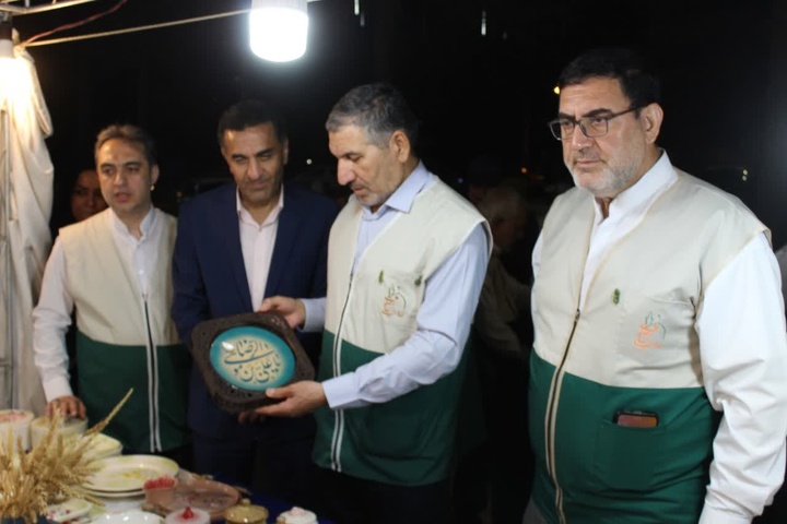 افتتاح بازارچه صنایع‌دستی و محصولات کارآفرینان رضوی در سمنان همزمان با دهه کرامت