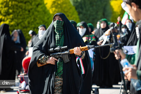 اجتماع دختران و بانوان جان‌فدای اصفهانی در مجموعه جهانی میدان امام(ره)