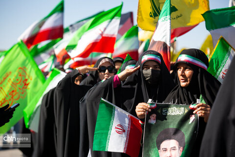 اجتماع دختران و بانوان جان‌فدای اصفهانی در مجموعه جهانی میدان امام(ره)