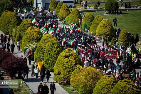 اجتماع دختران و بانوان جان‌فدای اصفهانی در مجموعه جهانی میدان امام(ره)