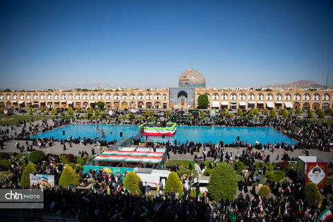 اجتماع دختران و بانوان جان‌فدای اصفهانی در مجموعه جهانی میدان امام(ره)