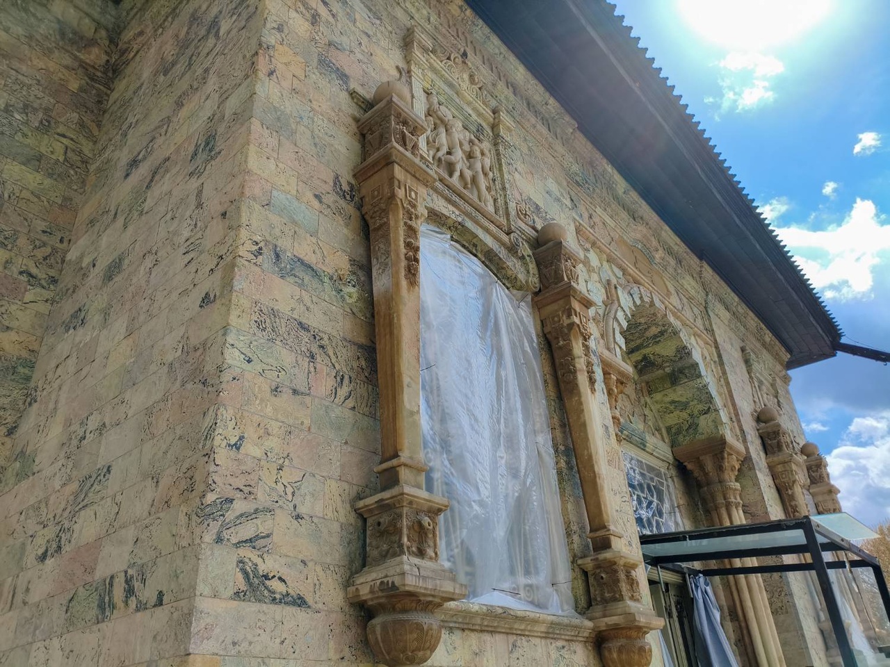 ۱۴۹ روایت ناتمام؛ معماری ایران در آزمون زخم و تداوم/ از بحران تا کنش جمعی؛ پویش مرمت و تقویت سرمایه اجتماعی در کشور/ الگوی ایرانیِ مشارکت فرهنگی