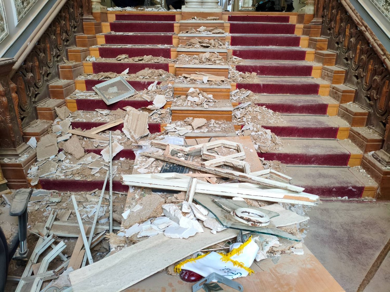 ۱۴۹ روایت ناتمام؛ معماری ایران در آزمون زخم و تداوم/ از بحران تا کنش جمعی؛ پویش مرمت و تقویت سرمایه اجتماعی در کشور/ الگوی ایرانیِ مشارکت فرهنگی