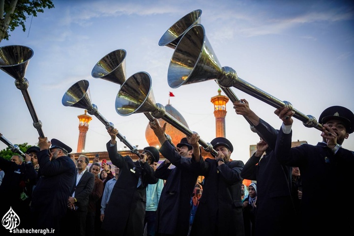 آیین نقاره‌زنی خدام حرم شاهچراغ (ع)