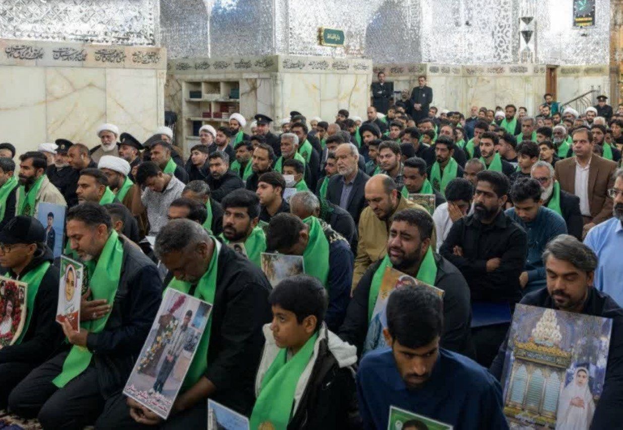 مدیرکل میراث‌فرهنگی خراسان رضوی به همراه خادمان امام رضا(ع)، خانواده‌ شهدای میناب در مشهد را بدرقه کرد