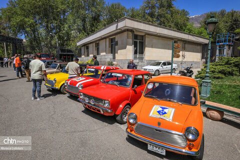 رالی‌تور و گردهمایی خودروهای تاریخی در محکومیت تجاوز به میراث فرهنگی و تاریخی ایران