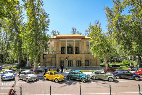 رالی‌تور و گردهمایی خودروهای تاریخی در محکومیت تجاوز به میراث فرهنگی و تاریخی ایران