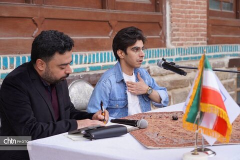 عصر شعر قرار وطن در مدرسه هدایت ارومیه