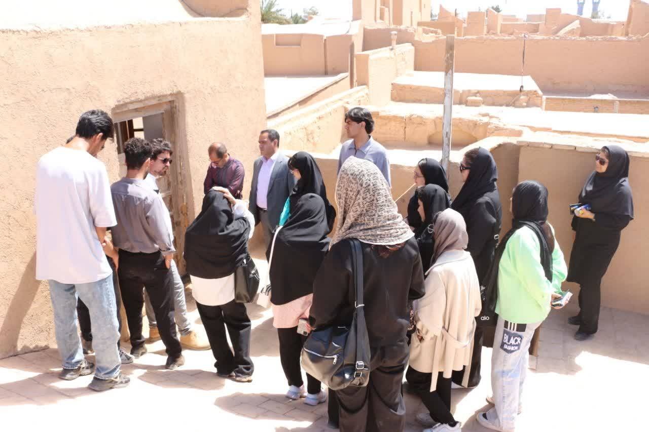 برگزاری کارگاه آموزشی مرمت و حفاظت از ابنیه تاریخی در شهرستان اردکان